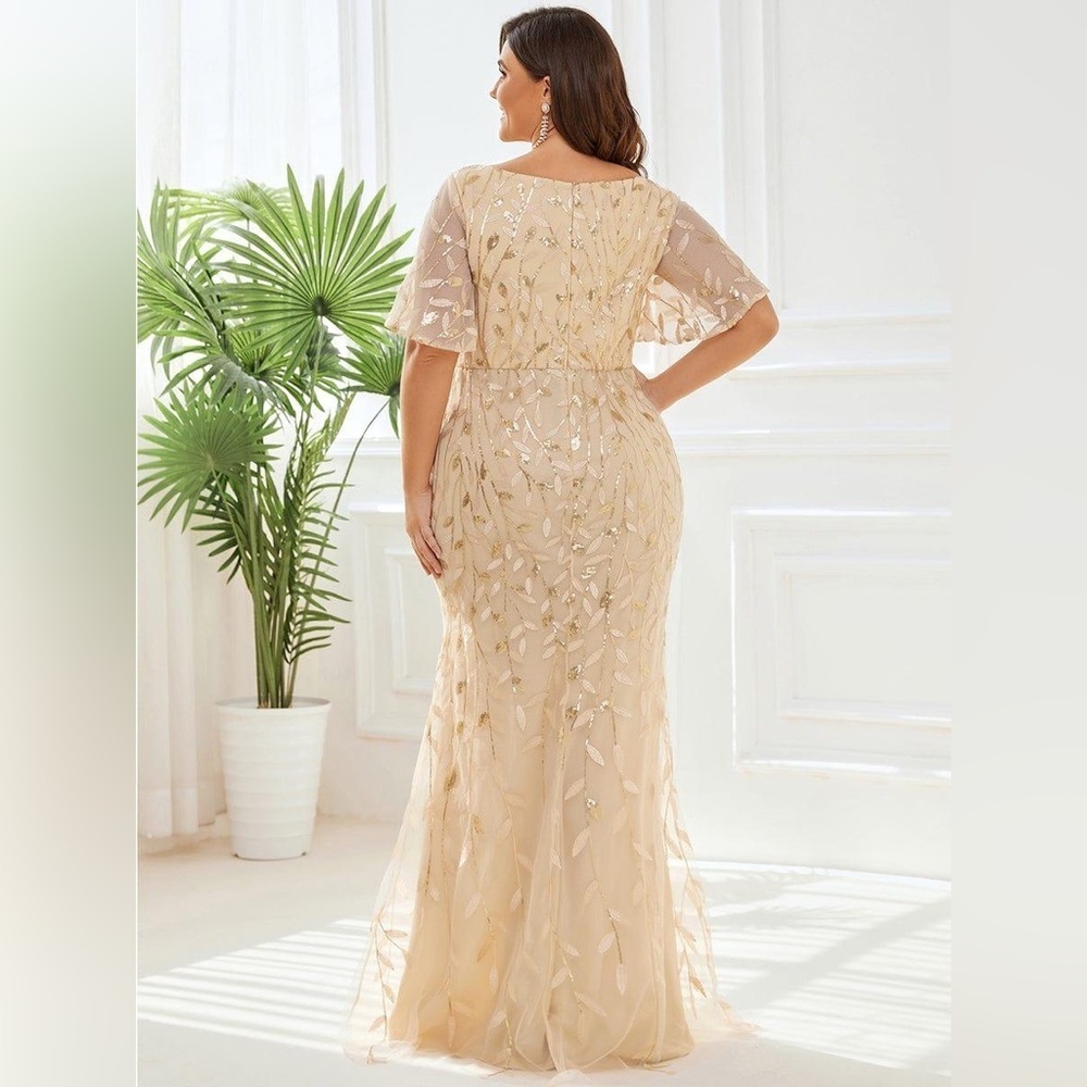 🆕 Fashion Plus Size V Neck Mermaid Sequin & Tulle Evening Dress - Picture 2 of 3
